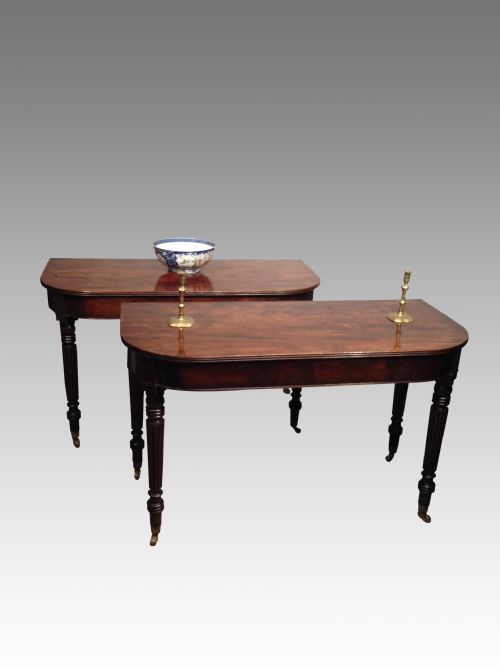 pair of georgian mahogany sidetables - CATEGORY: ANTIQUE TABLES - DATED GEORGIAN