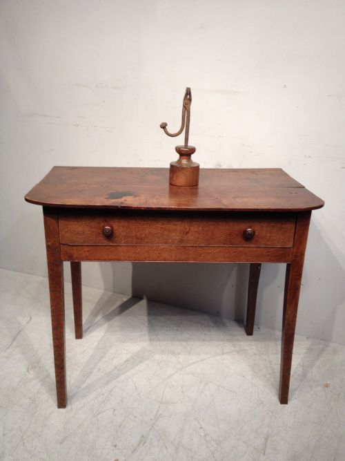 antique oak side table - CATEGORY: ANTIQUE TABLES - DATED GEORGIAN
