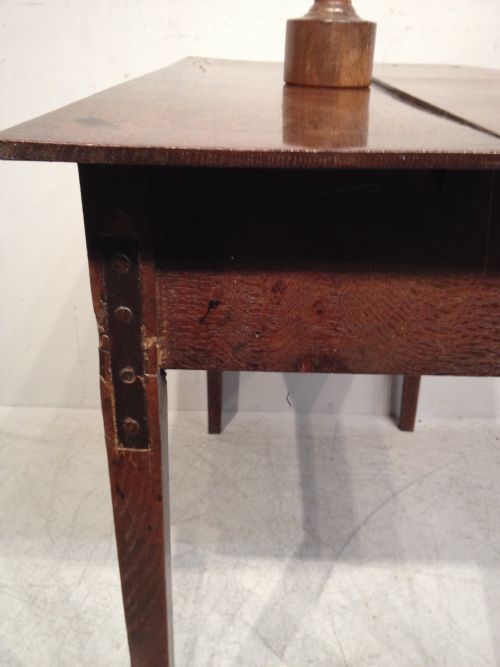 ANTIQUE OAK SIDE TABLE - ADDITIONAL PHOTO 3