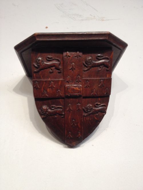 PAIR OF ANTIQUE CARVED OAK BRACKETS - ADDITIONAL PHOTO 1