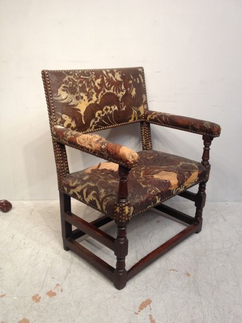 17TH CENTURY OAK ARMCHAIR - ADDITIONAL PHOTO 2