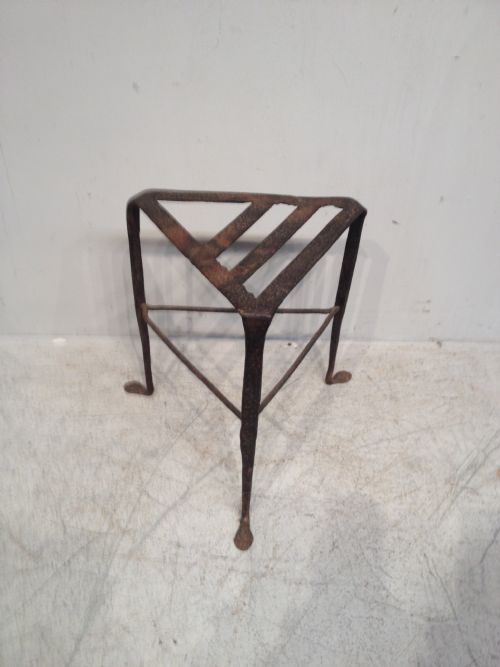 ANTIQUE IRON TRIVET - ADDITIONAL PHOTO 1