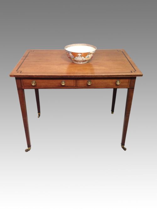 ANTIQUE GEORGIAN MAHOGANY CENTRE TABLE - ADDITIONAL PHOTO 1
