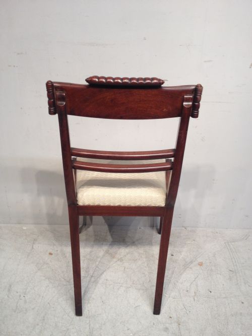 A SET OF SIX REGENCY MAHOGANY DINING CHAIRS - ADDITIONAL PHOTO 3