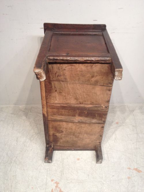 SMALL CHARLES II WELSH OAK COFFER - ADDITIONAL PHOTO 3