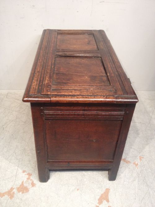 SMALL CHARLES II WELSH OAK COFFER - ADDITIONAL PHOTO 5