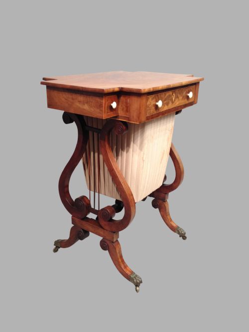 regency mahogany worktable - CATEGORY: ANTIQUE TABLES - DATED REGENCY
