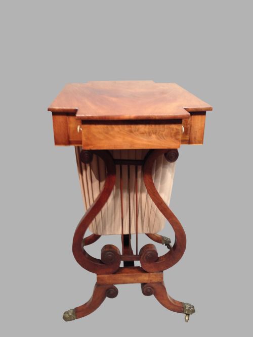 REGENCY MAHOGANY WORKTABLE - ADDITIONAL PHOTO 1
