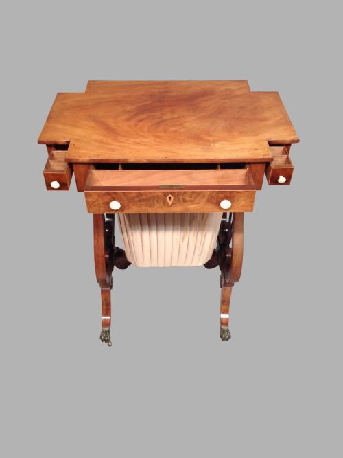 REGENCY MAHOGANY WORKTABLE - ADDITIONAL PHOTO 3