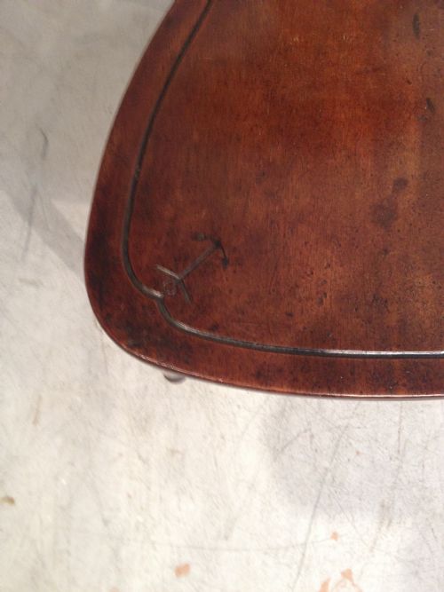 PAIR OF GEORGIAN MAHOGANY HALL CHAIRS - ADDITIONAL PHOTO 3