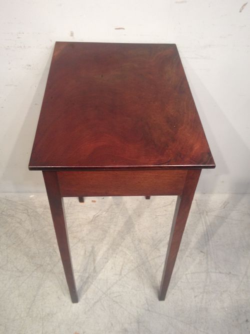 SMALL GEORGIAN MAHOGANY SIDE TABLE - ADDITIONAL PHOTO 2