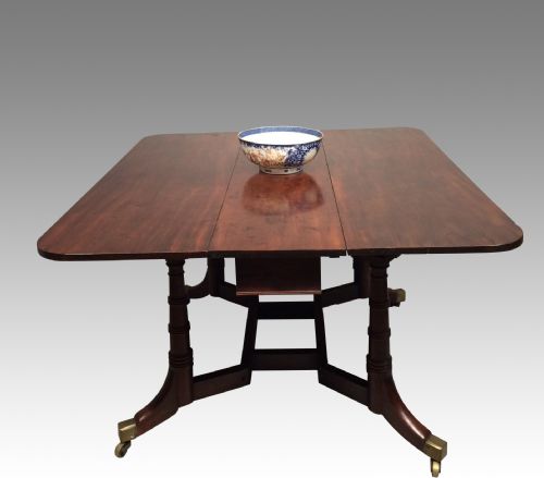 a georgian mahogany cumberland style dining table - CATEGORY: ANTIQUE TABLES - DATED GEORGIAN