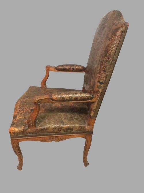 PAIR OF FRENCH OAK CABRIOLE LEG LIBRARY CHAIRS - ADDITIONAL PHOTO 3