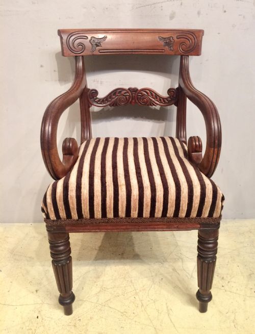 GEORGIAN MAHOGANY CHILD'S CHAIR - ADDITIONAL PHOTO 2