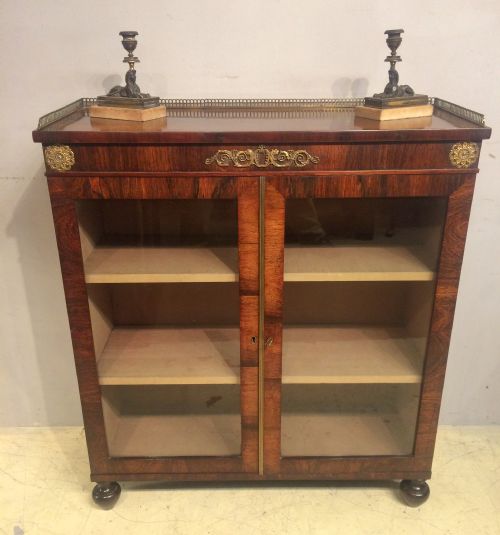 REGENCY ROSEWOOD TWO DOOR CABINET - ADDITIONAL PHOTO 4