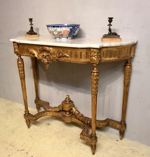 french carved giltwood console table with marble top - CATEGORY: ANTIQUE TABLES - DATED 19TH CENTURY