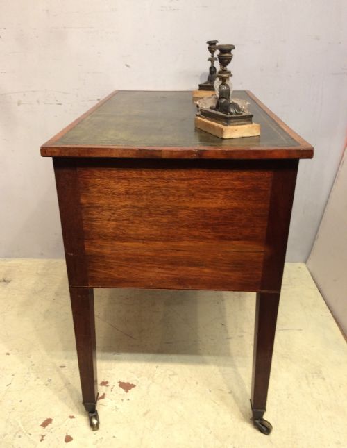 GEORGIAN MAHOGANY LADIES WRITING TABLE - ADDITIONAL PHOTO 2