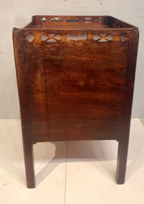 GEORGIAN MAHOGANY TRAY TOP BEDSIDE TABLE - ADDITIONAL PHOTO 2