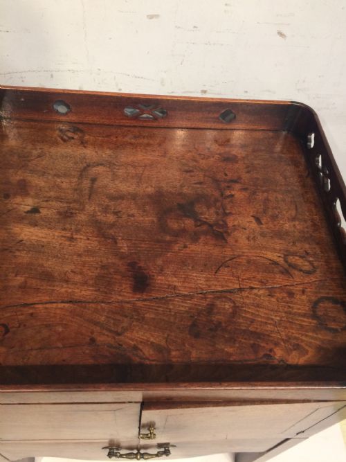 GEORGIAN MAHOGANY TRAY TOP BEDSIDE TABLE - ADDITIONAL PHOTO 4