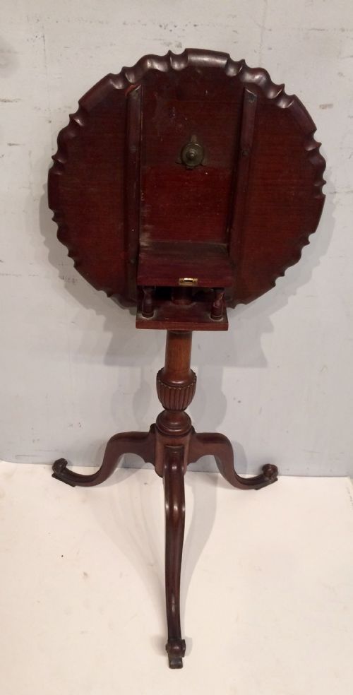 ANTIQUE MAHOGANY PIECRUST TOP WINE TABLE - ADDITIONAL PHOTO 4