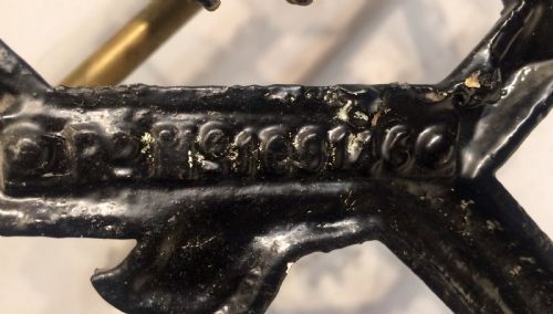 A VICTORIAN CAST IRON PAINTED STICKSTAND - ADDITIONAL PHOTO 4
