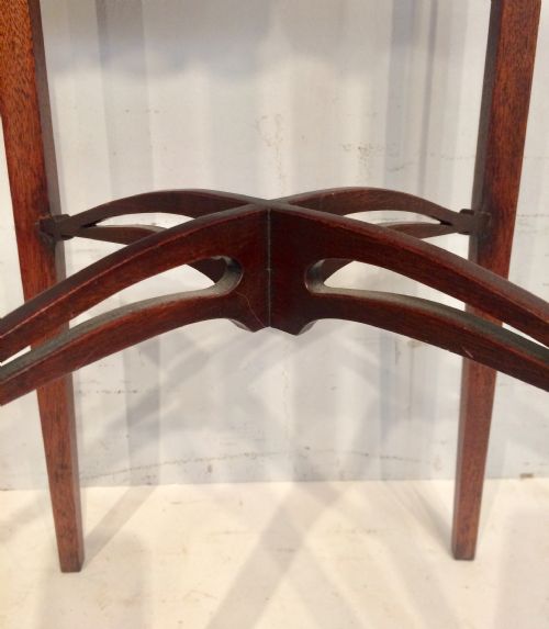 9TH CENTURY MAHOGANY WINE TABLE WITH CANDLE SLIDE - ADDITIONAL PHOTO 2
