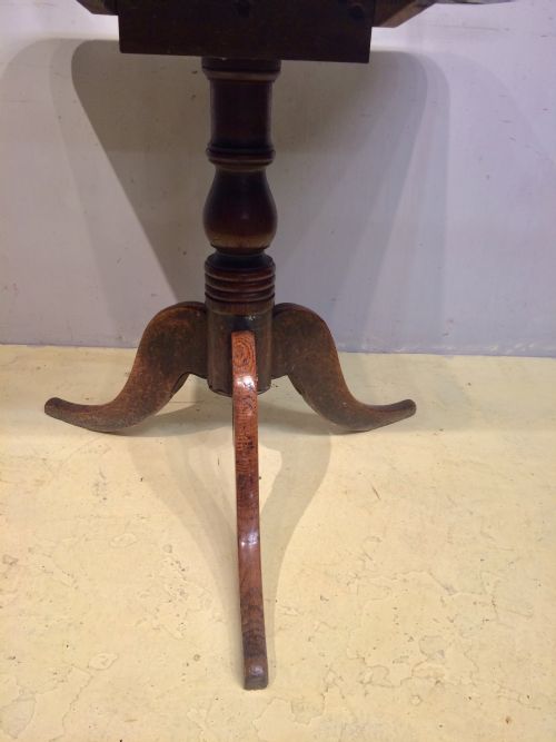 18TH CENTURY WELSH OAK TRIPOD TABLE - ADDITIONAL PHOTO 3