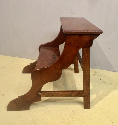 A SET OF 19TH CENTURY OAK AND YEW LIBRARYBED STEPS - ADDITIONAL PHOTO 5