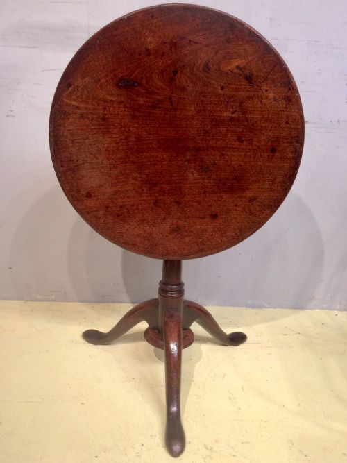 GEORGIAN RED WALNUT TRIPOD TABLE - ADDITIONAL PHOTO 1