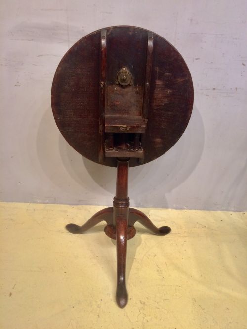 GEORGIAN RED WALNUT TRIPOD TABLE - ADDITIONAL PHOTO 4