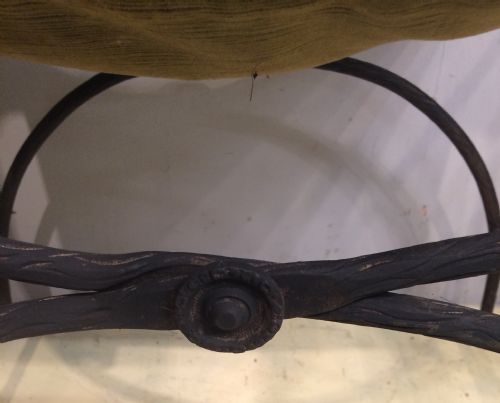 A PAIR OF DECORATIVE SPANISH IRON FRAMED FOLDING CHAIRS - ADDITIONAL PHOTO 2