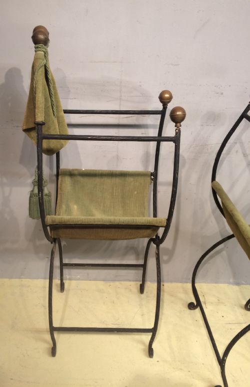 A PAIR OF DECORATIVE SPANISH IRON FRAMED FOLDING CHAIRS - ADDITIONAL PHOTO 5