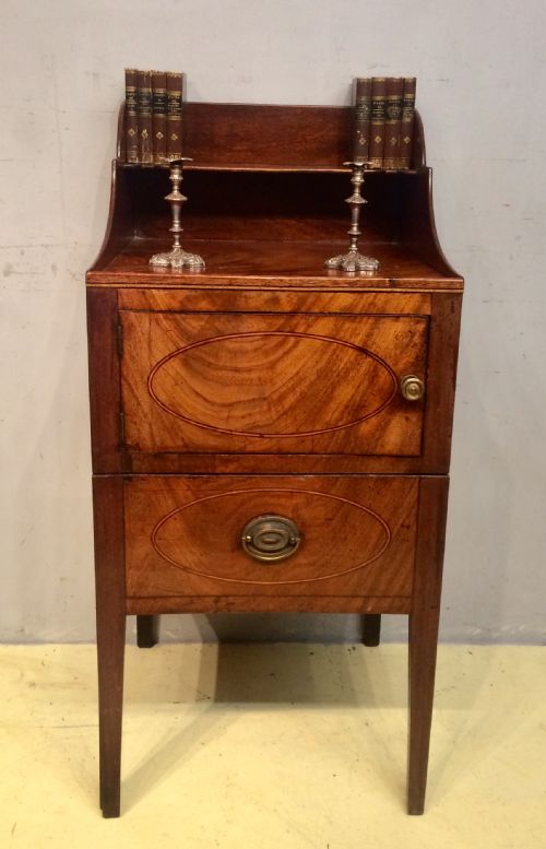 georgian mahogany bedside table - CATEGORY: ANTIQUE CABINETS - DATED GEORGIAN