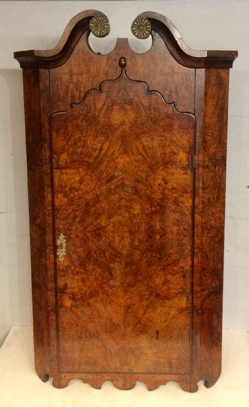GEORGIAN BURR WALNUT HANGING CORNER CUPBOARD - ADDITIONAL PHOTO 8