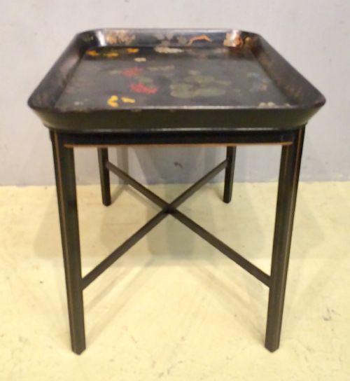 19TH CENTURY RECTANGULAR DECORATED PAPIER MACHE TRAY ON STAND - ADDITIONAL PHOTO 4