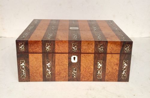 19th century amboyna and rosewood sewing box - CATEGORY: ANTIQUE BOXES - DATED 19TH CENTURY