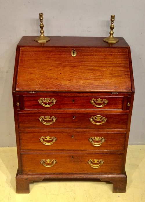 small antique georgian mahogany bureau - CATEGORY: ANTIQUE BUREAU - DATED GEORGIAN