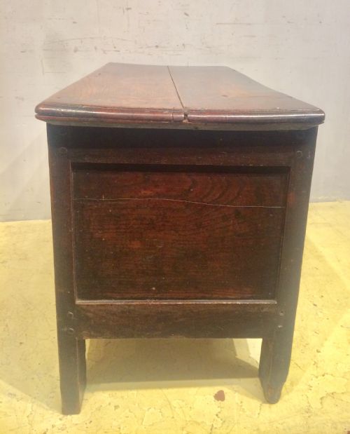 SMALL QUEEN ANNE WELSH OAK COFFER - ADDITIONAL PHOTO 4