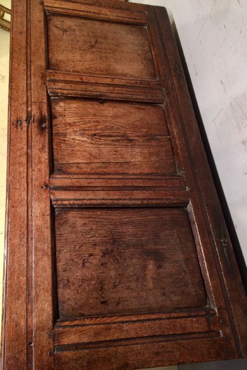 SMALL CHARLES II CARVED OAK COFFER - ADDITIONAL PHOTO 2