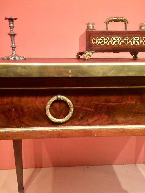 19TH CENTURY FRENCH MAHOGANY WRITING TABLE - ADDITIONAL PHOTO 1