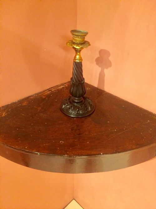 A SET OF 3 BOW FRONTED GEORGIAN MAHOGANY CORNER SHELVES - ADDITIONAL PHOTO 5