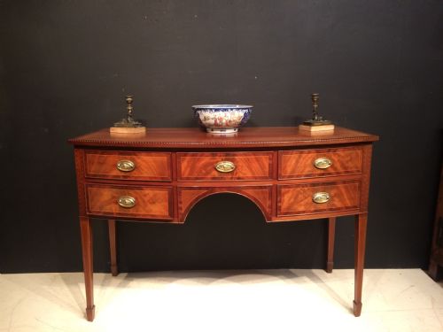 19th century mahogany bow fronted sideboarddressing table - CATEGORY: ANTIQUE SIDEBOARDS - DATED 19TH CENTURY