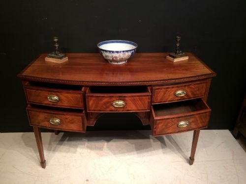 19TH CENTURY MAHOGANY BOW FRONTED SIDEBOARDDRESSING TABLE - ADDITIONAL PHOTO 3