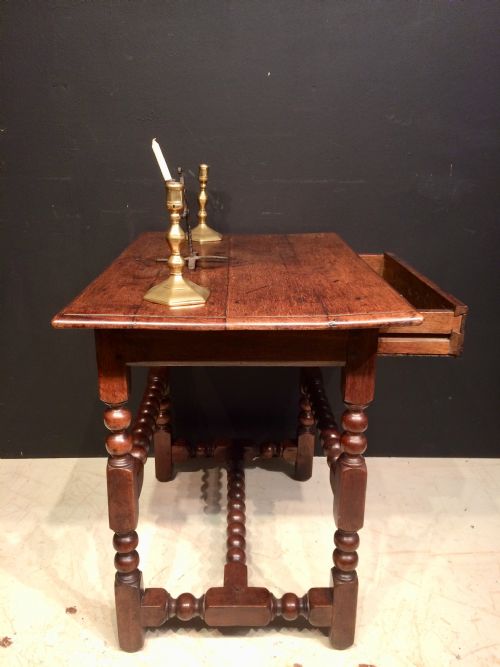 17TH CENTURY OAK SIDE TABLE - ADDITIONAL PHOTO 3