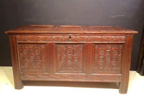 charles ii carved oak coffer - CATEGORY: ANTIQUE CHESTS - DATED 17TH CENTURY