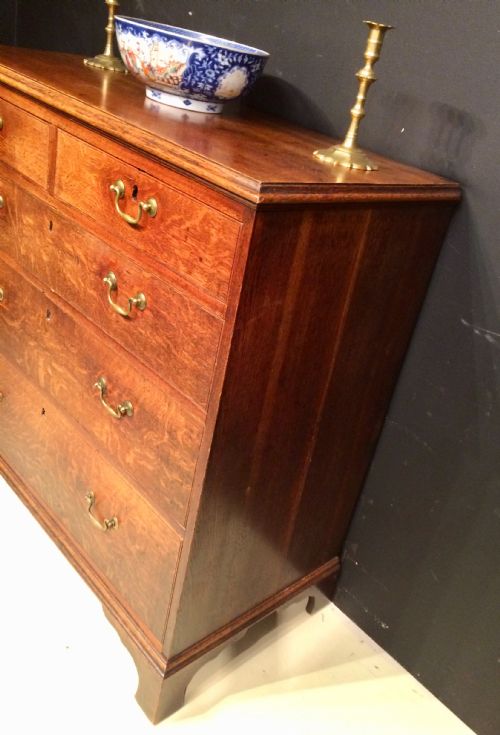 GEORGIAN OAK CHEST OF DRAWERS - ADDITIONAL PHOTO 1