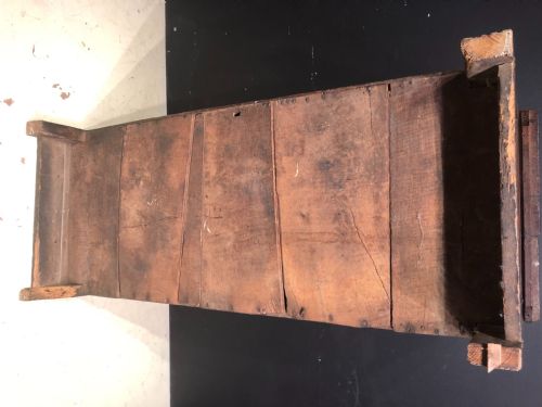 17TH CENTURY CARVED OAK COFFER - ADDITIONAL PHOTO 5