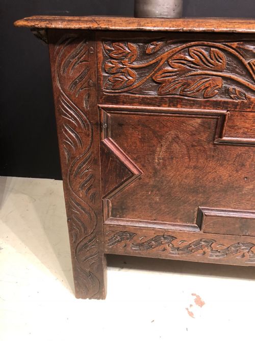 17TH CENTURY CARVED OAK COFFER - ADDITIONAL PHOTO 2
