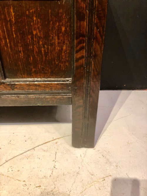 17TH CENTURY WELSH OAK COFFER - ADDITIONAL PHOTO 1