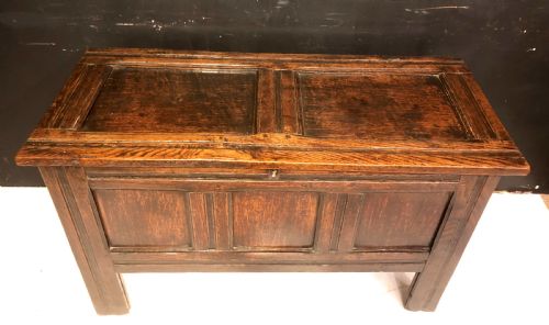 17TH CENTURY WELSH OAK COFFER - ADDITIONAL PHOTO 2
